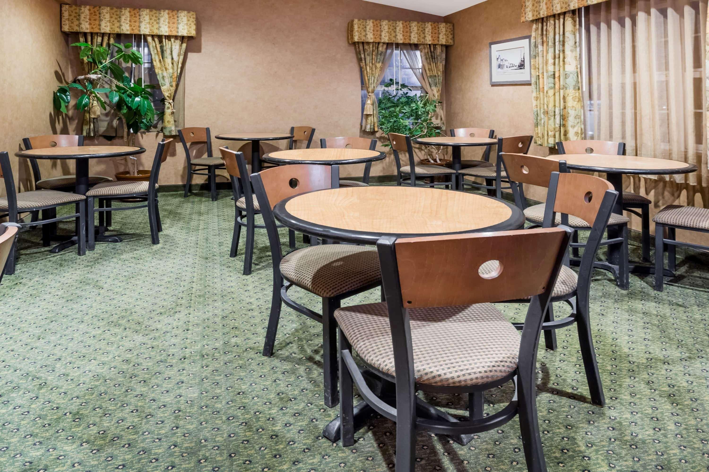 Отель Ramada By Wyndham Фриско Экстерьер фото