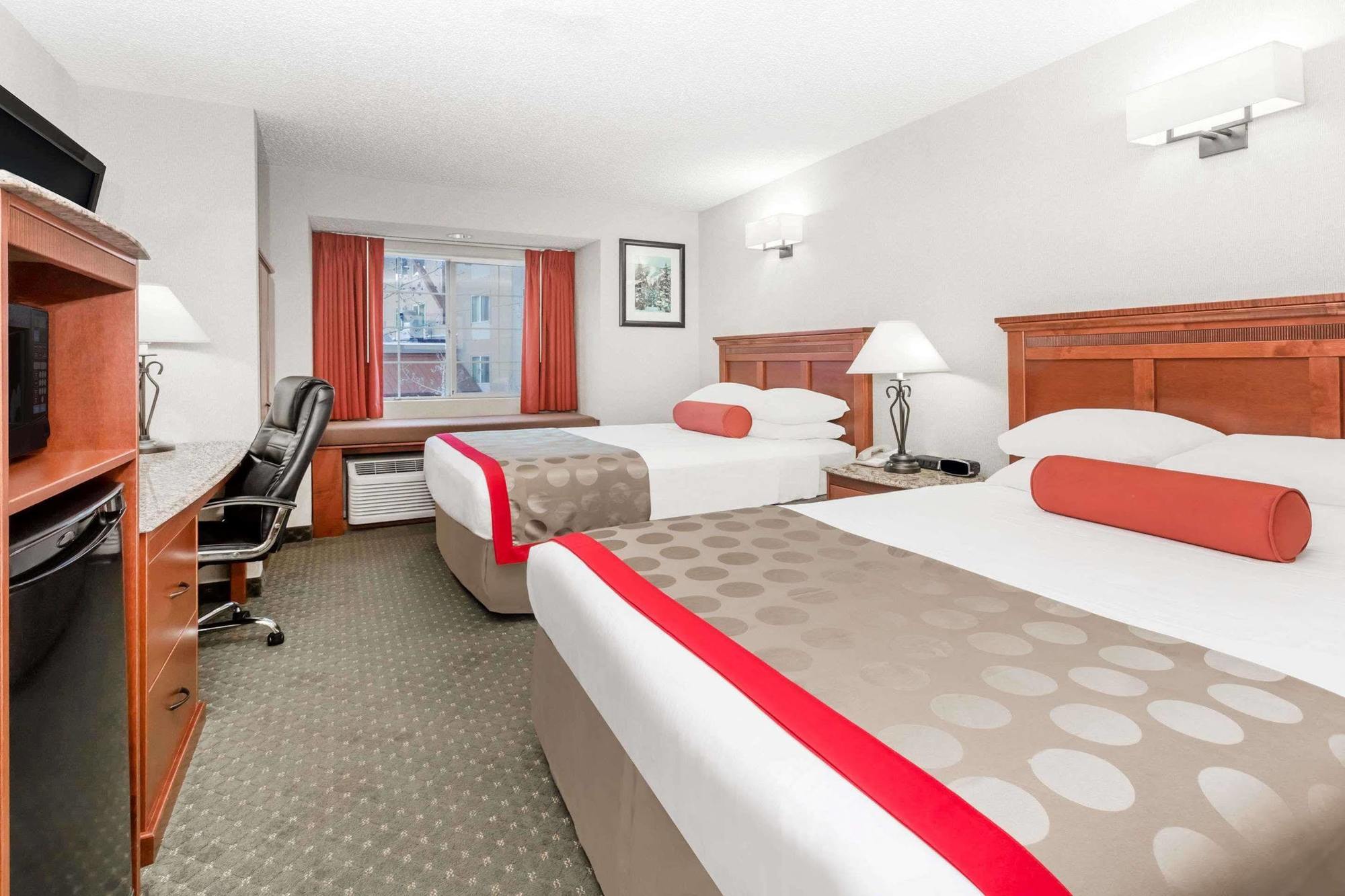 Отель Ramada By Wyndham Фриско Экстерьер фото